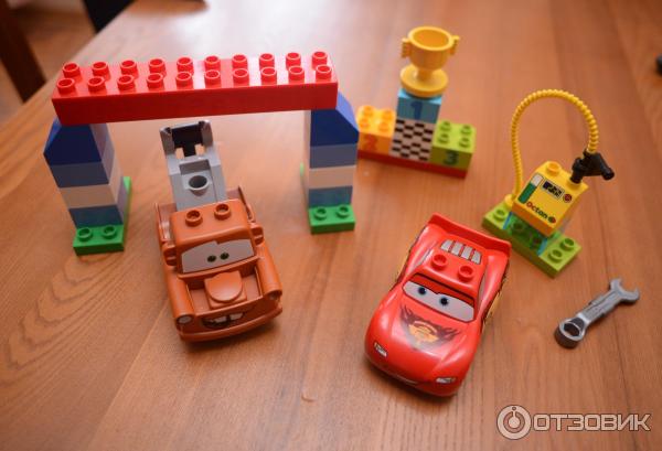 LEGO Disney Pixar Cars Classic Race