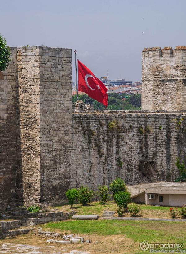 Крепость Йедикуле (Турция, Стамбул) фото