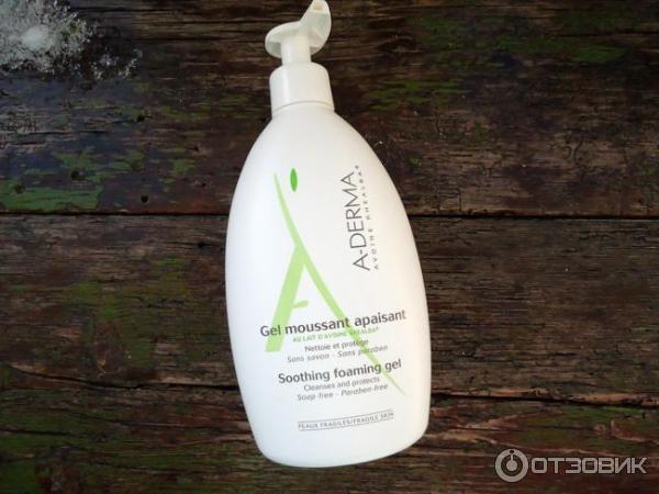 Гель для мытья лица и тела A-Derma Soothing Foaming gel