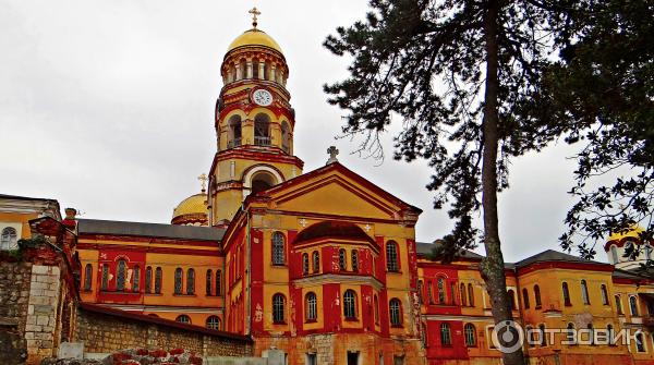 Симоно-Кананитский (Ново-Афонский) монастырь (Абхазия, Новый Афон) фото