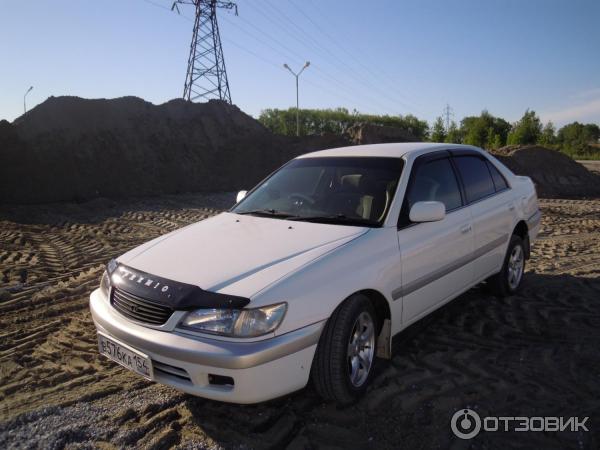 Автомобиль Toyota Corona Premio седан фото