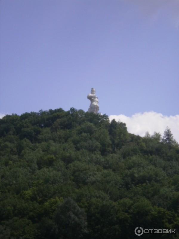 Святогорск. Памятник Артёму