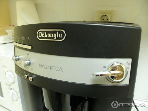 Кофемашина De Longhi ESAM3000 B