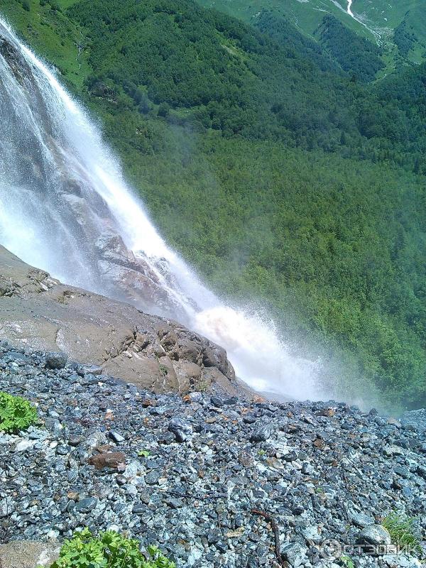 Алибекский водопад (Россия, Карачаево-Черкессия) фото