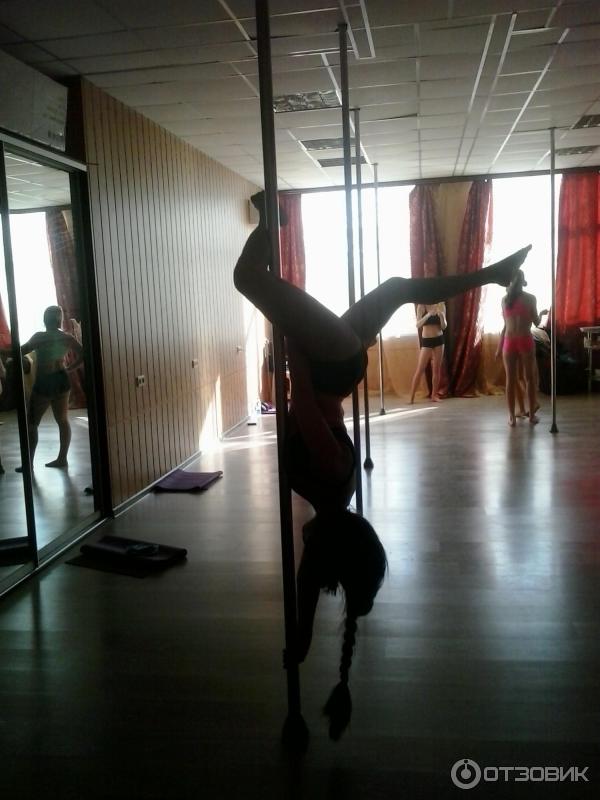 Танец на пилоне Pole Dance фото