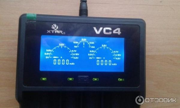 Зарядное устройство XTAR VC4 фото