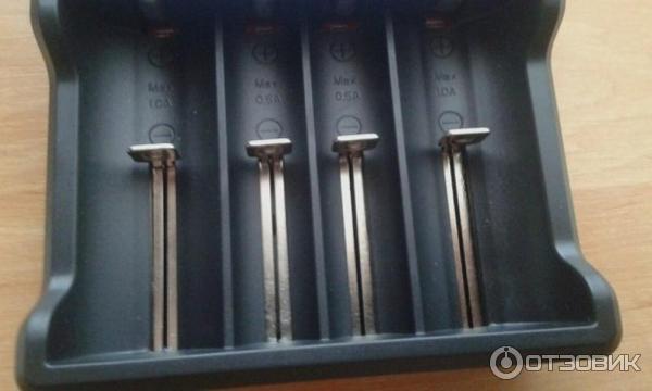 Зарядное устройство XTAR VC4 фото