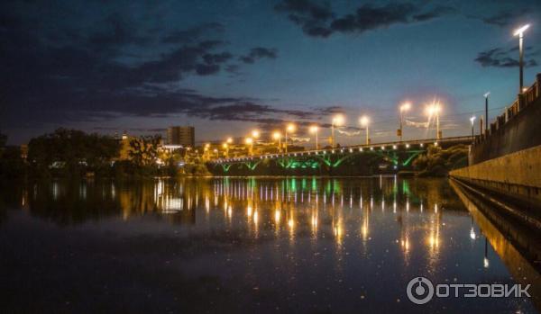 Другая сторона набережной, в сторону центра