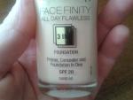 Тональный крем Max Factor Facefinity 3 in 1 фото