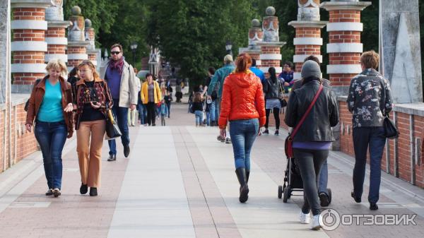 В центральной части парка всегда многолюдно