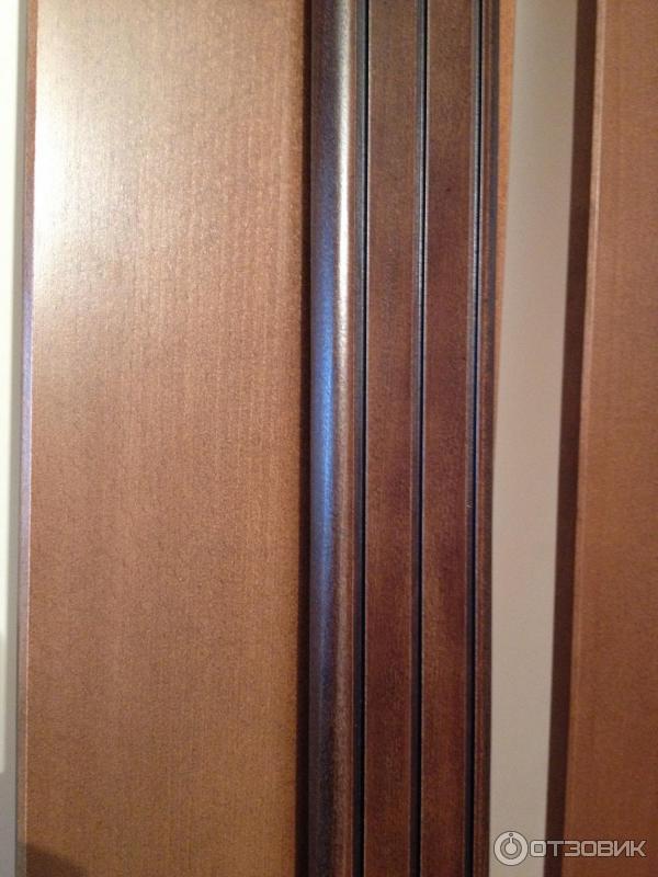 Отличие по цвету добора и наличника