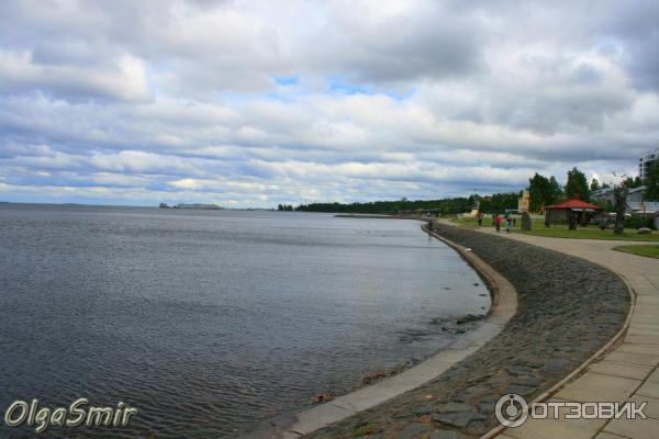 Набережная Онежского озера (Россия, Петрозаводск) фото