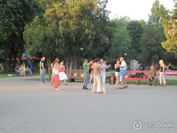 Сквер Стрелка (Украина, Харьков) фото