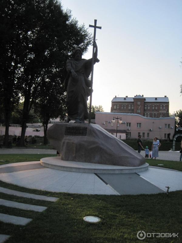 Сквер Стрелка (Украина, Харьков) фото