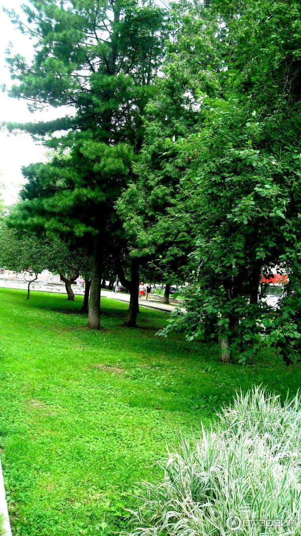 Мемориальная композиция Разорванное братство (Россия, Пермь) фото