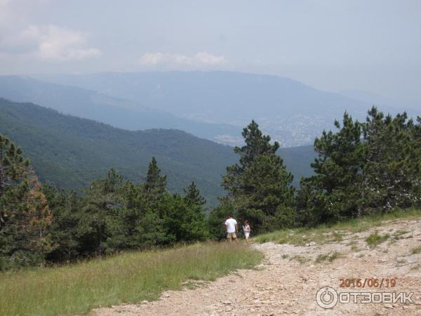 Геофизическая пещера на горе Ай-Петри (Россия, Крым) фото