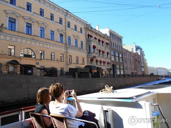 Экскурсия по Неве и каналам Северная Венеция (Россия, Санкт-Петербург) фото