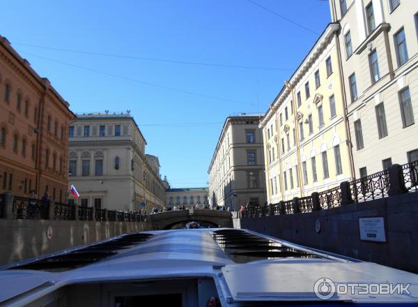 Экскурсия по Неве и каналам Северная Венеция (Россия, Санкт-Петербург) фото