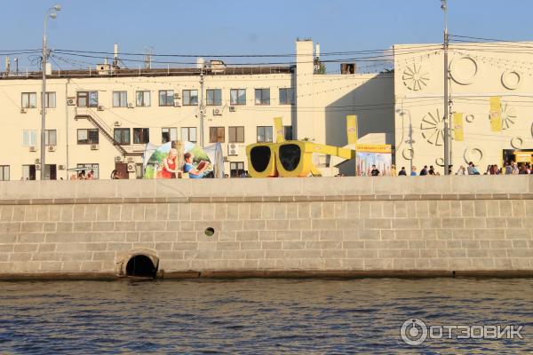 Прогулка на катере по Москве-реке (Россия, Москва) фото