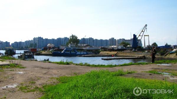 Старая бухта на территории яхт-клуба