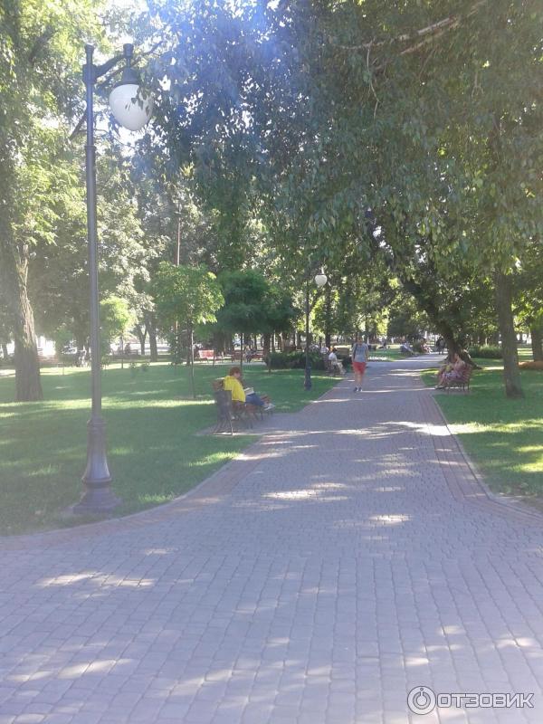Сквер Стрелка (Украина, Харьков) фото
