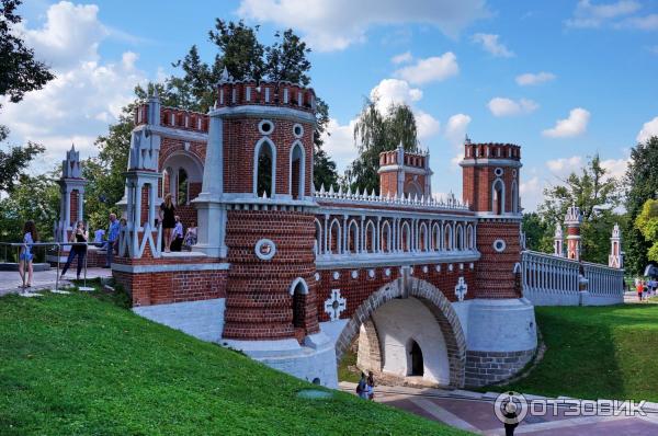 Малый дворец в музее-заповеднике Царицыно (Россия, Москва) фото