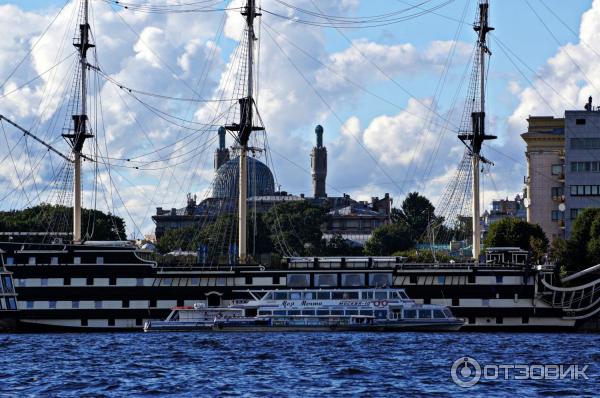 Экскурсия по Неве и каналам Северная Венеция (Россия, Санкт-Петербург) фото