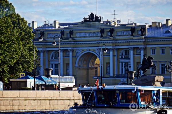 Экскурсия по Неве и каналам Северная Венеция (Россия, Санкт-Петербург) фото