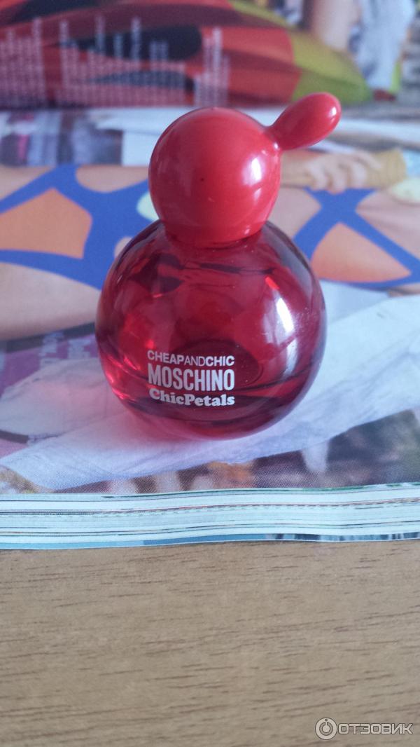 туалетная вода Moschino Chic Petals