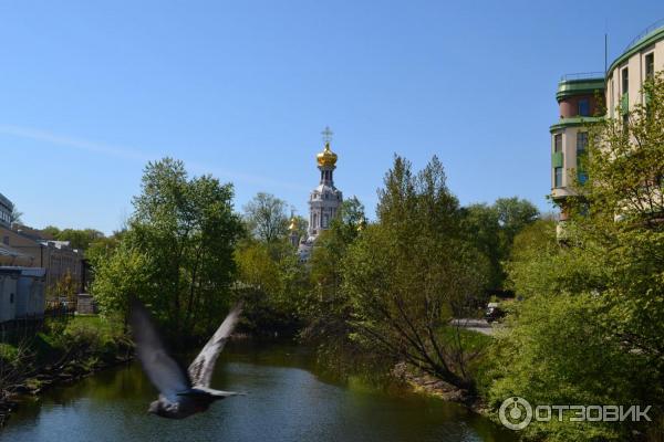 Воскресенская церковь на православном Смоленском кладбище