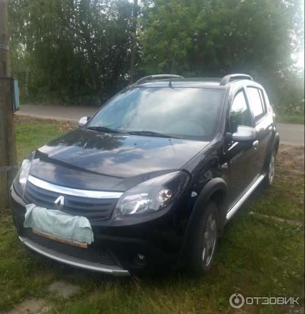 Автомобиль Renault Sandero Stepway хэтчбэк фото