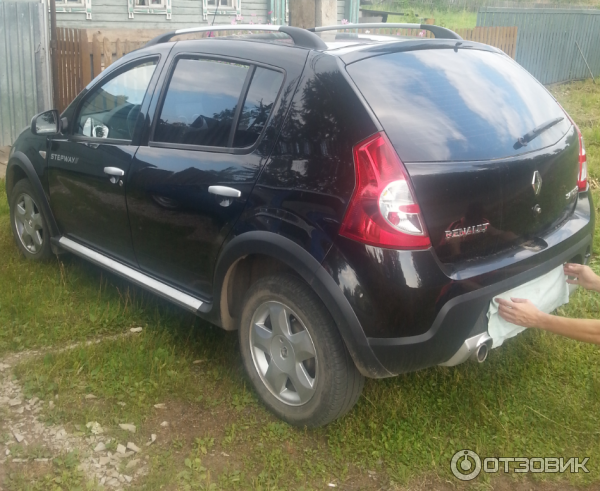 Автомобиль Renault Sandero Stepway хэтчбэк фото