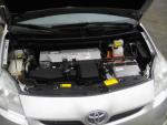 Автомобиль Toyota Prius - хэтчбек фото