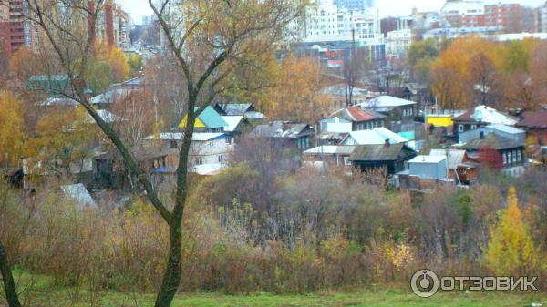 Смотровая площадка с бинокуляром у планетария (Россия, Пермь) фото