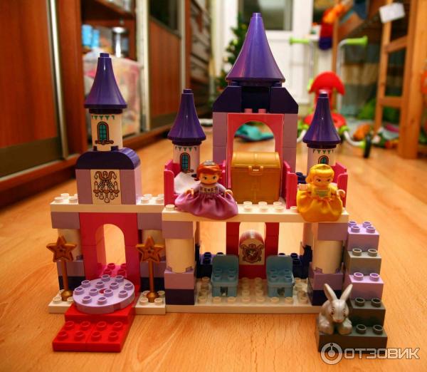 Конструктор Lego Duplo София Прекрасная: королевский замок фото