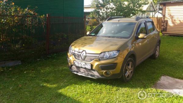 Автомобиль Renault Sandero Stepway хэтчбэк фото