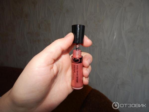 Блеск для губ Mary Kay NouriShine Plus фото