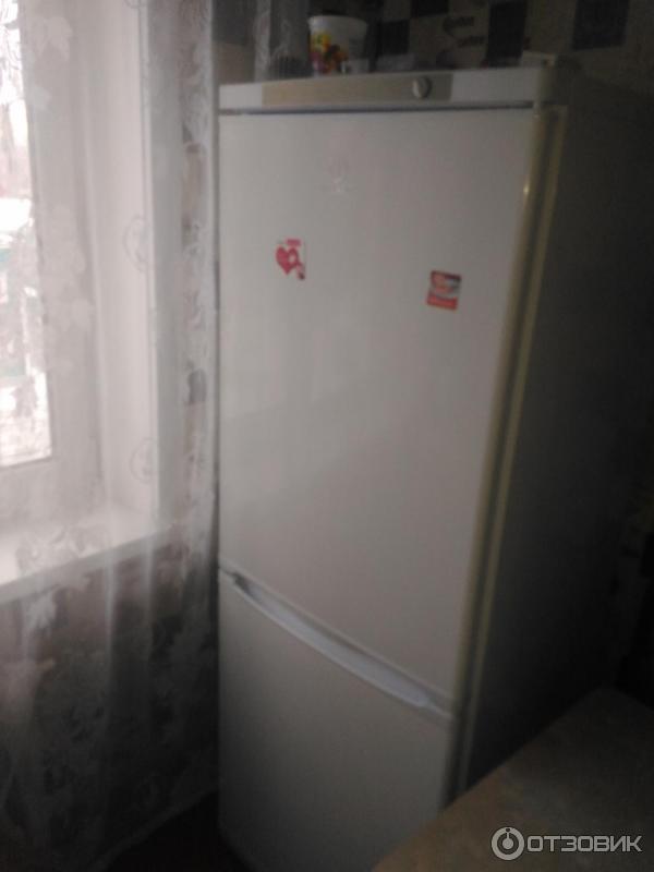 Холодильник Indesit SB 167 фото