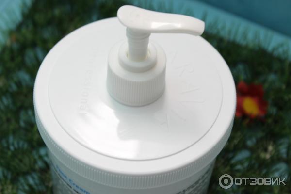 Крем для ног Aravia Professional Super Moisture от натоптышей с мочевиной фото