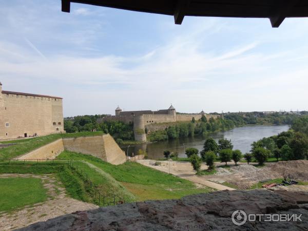 Экскурсия в Замок Германа (Эстония, Нарва) фото