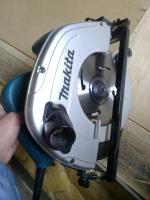 Пила дисковая Makita 5704R