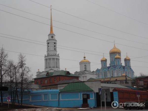 город