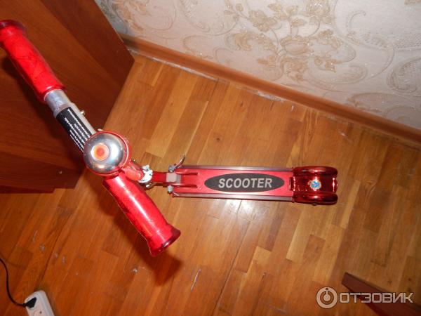 Самокат scooter трехколесный с подсветкой и музыкой в доске фото