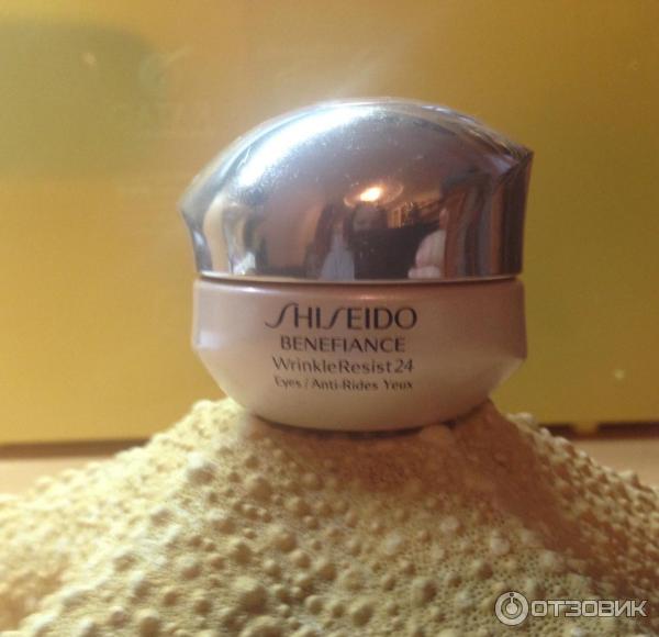 Крем для век Shiseido Benefiance WrinkleResist 24 фото