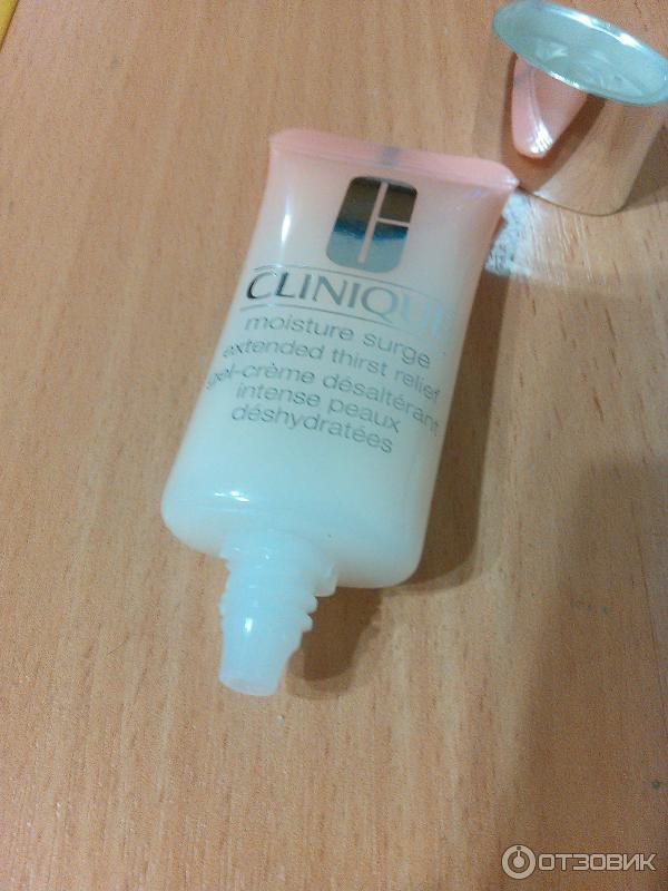 Интенсивный увлажняющий гель длительного действия Clinique Moisture Surge Extended Thirst Relief фото