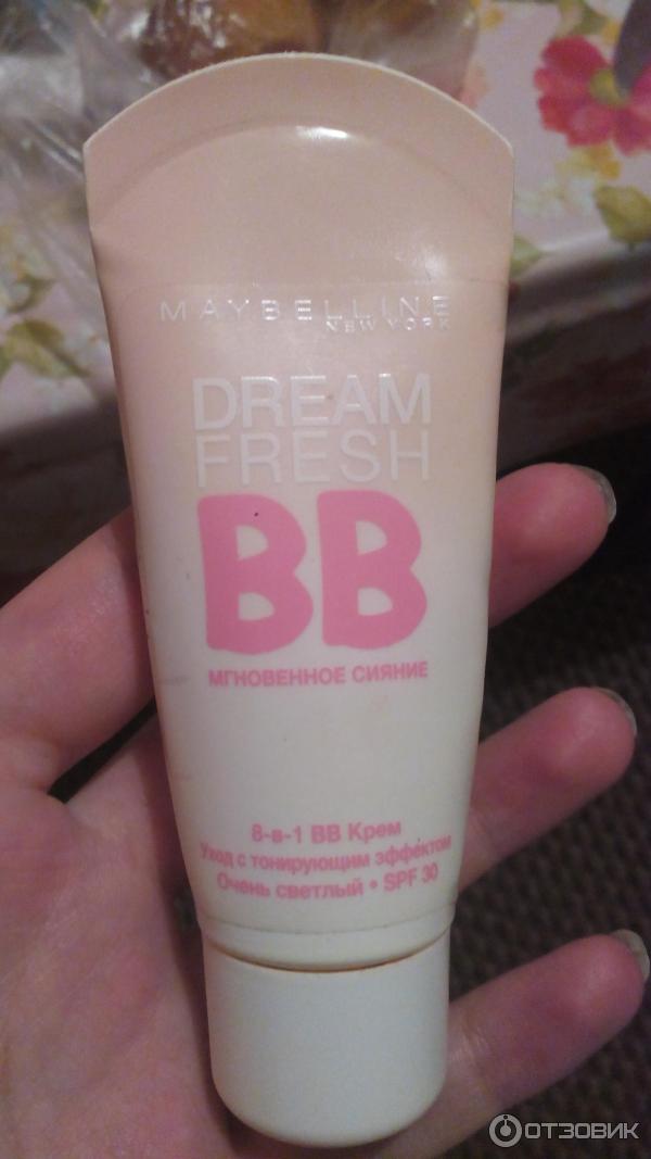 Тональный крем Maybelline Dream Fresh BB фото