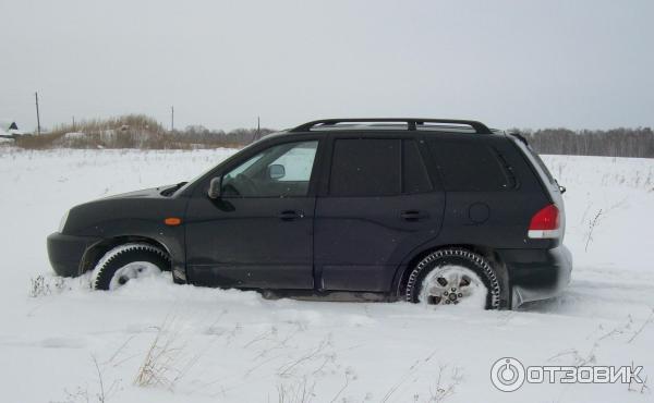 Автомобиль Hyundai Santa Fe Classic внедорожник фото