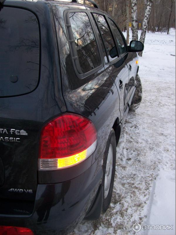 Автомобиль Hyundai Santa Fe Classic внедорожник фото