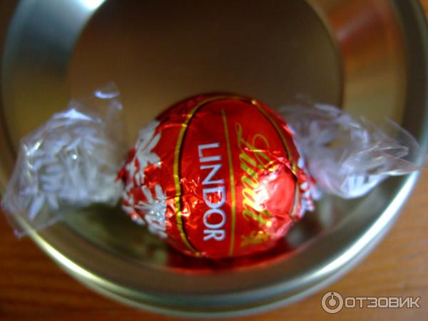 Шоколадные конфеты LINDT Lindor фото