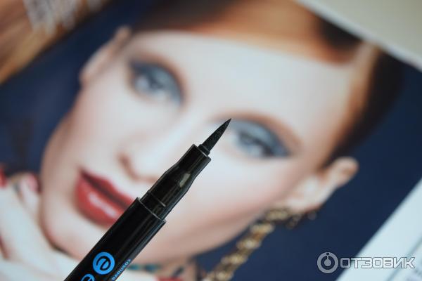 Подводка-фломастер для глаз Essence Waterproof Eyeliner Pen фото